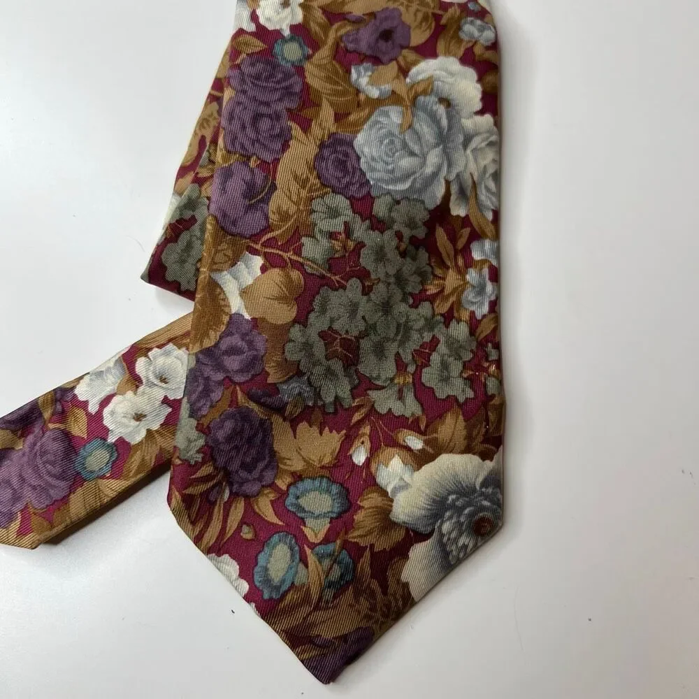 Land’s end silk vintage floral tie